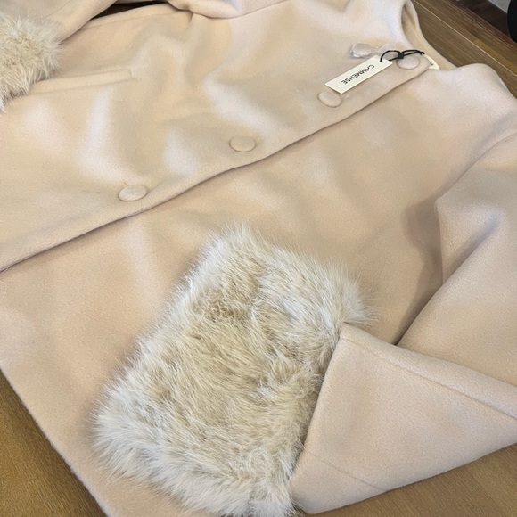 Commense Cream Woman’s with Faux Fur Cuffs - Picture 7 of 10